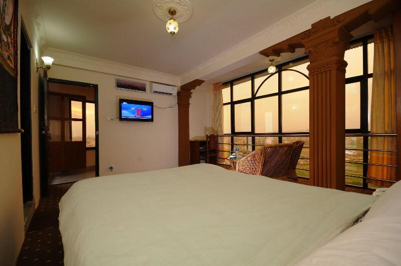 Hotel Manohara image