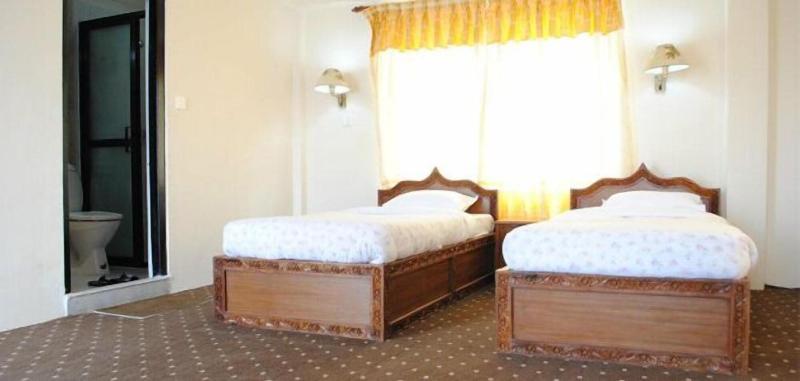 Hotel Manohara image