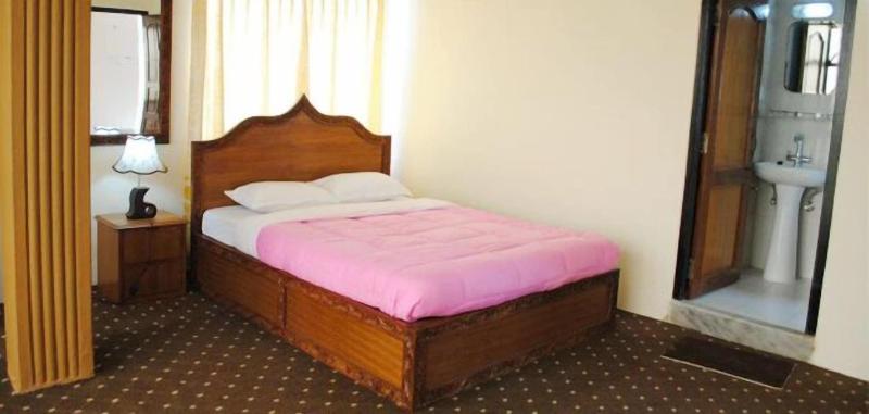 Hotel Manohara image