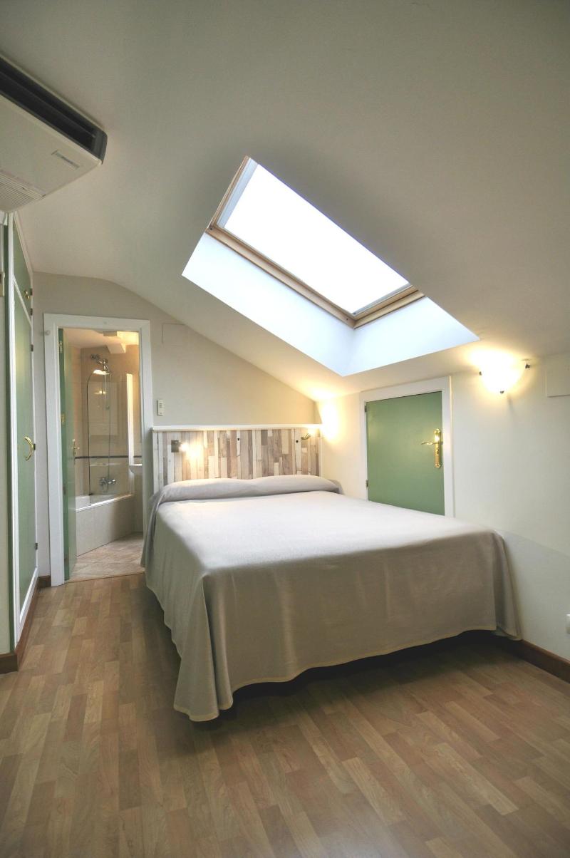 Hotel Apartamentos Aralso image