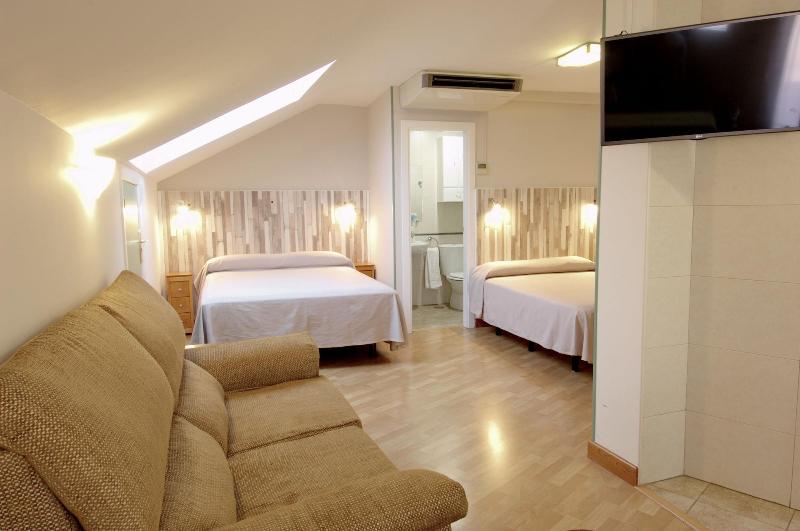 Hotel Apartamentos Aralso image