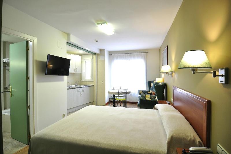 Hotel Apartamentos Aralso image