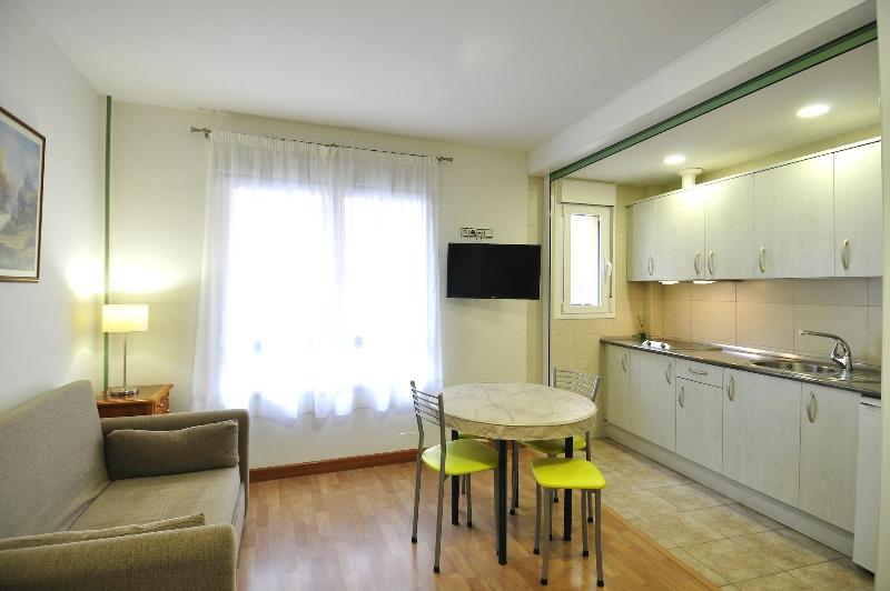 Hotel Apartamentos Aralso image