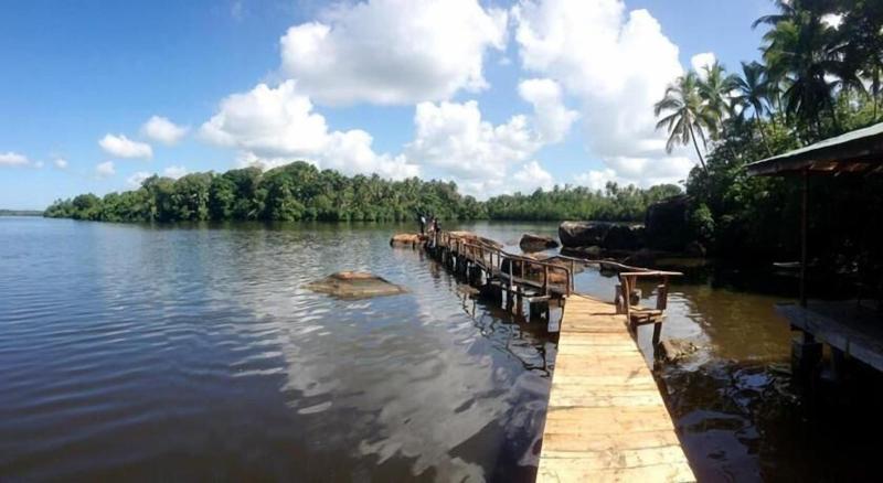 Shiny Lakeside Resort image