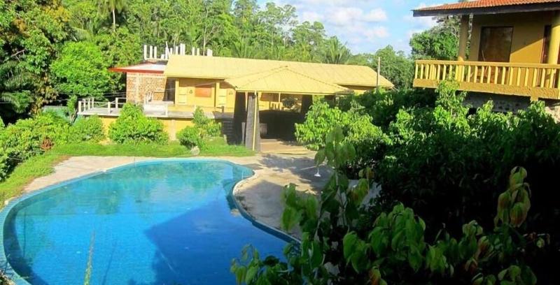 Shiny Lakeside Resort image