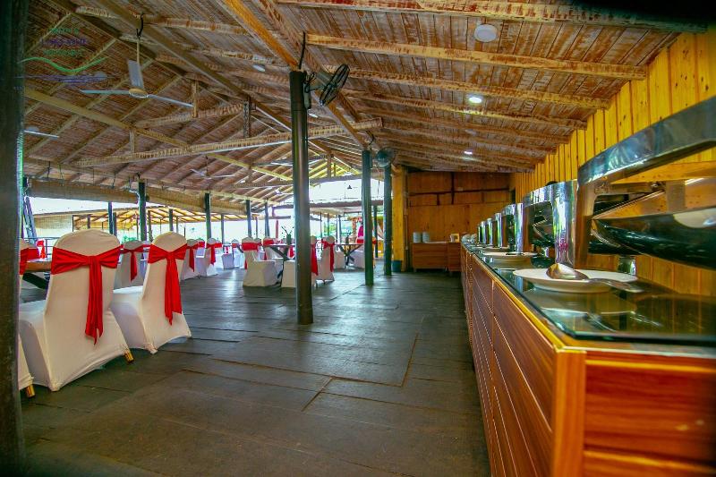 Shiny Lakeside Resort image