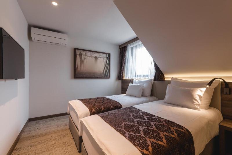 Hotel Grof image