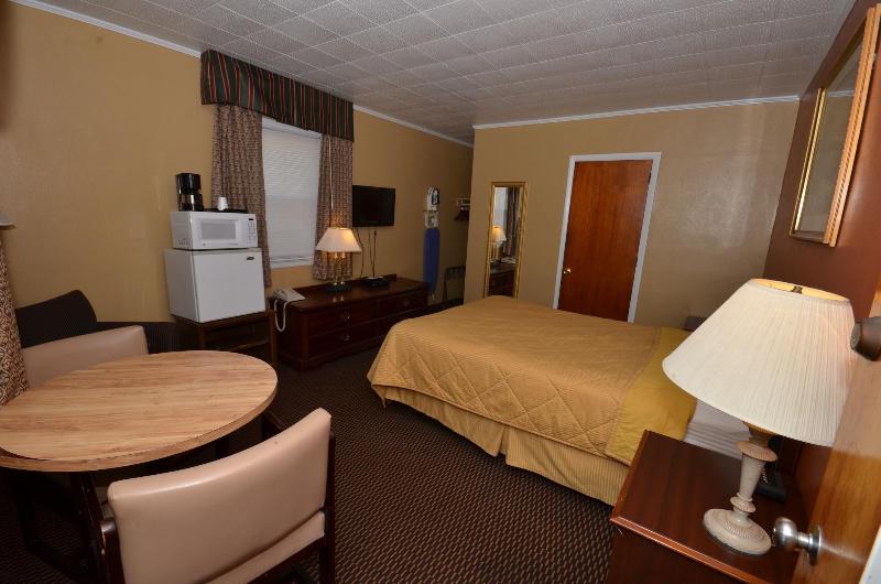 Budget Host Mel Dor Motel image