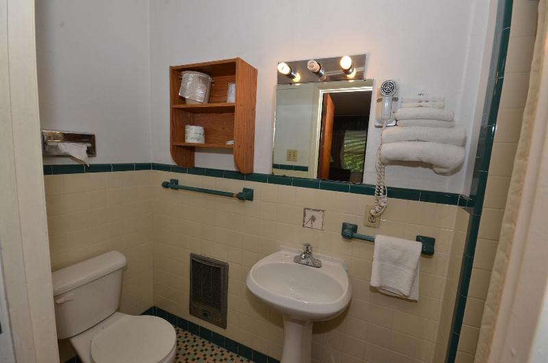 Budget Host Mel Dor Motel image