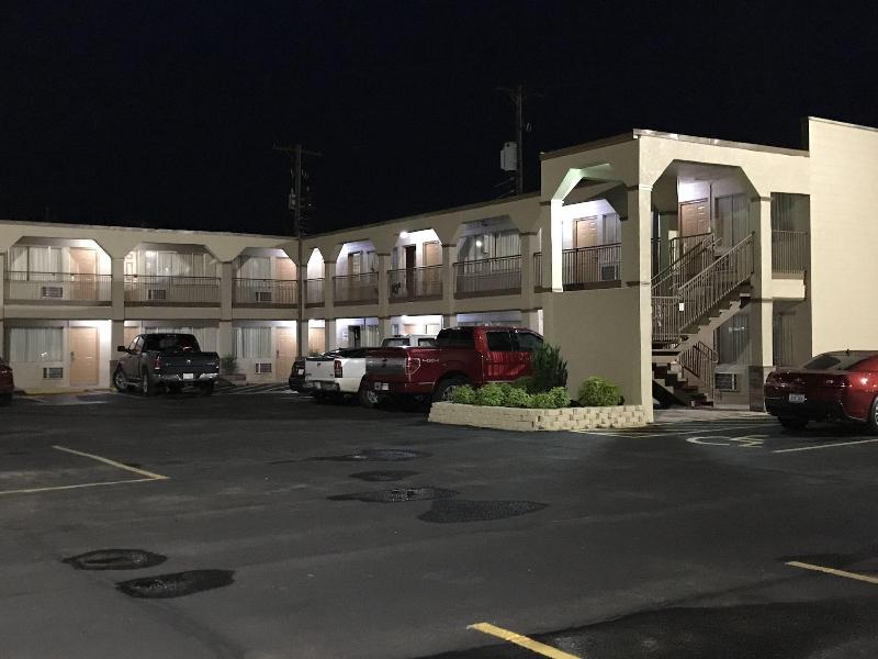 Hutchinson Inn image