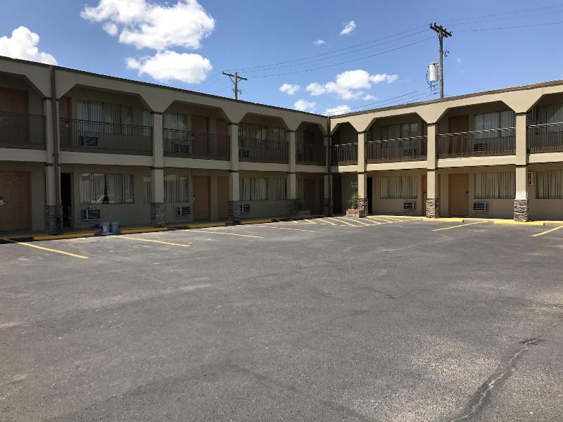 Hutchinson Inn image