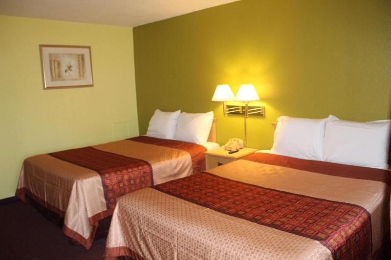 Hutchinson Inn image