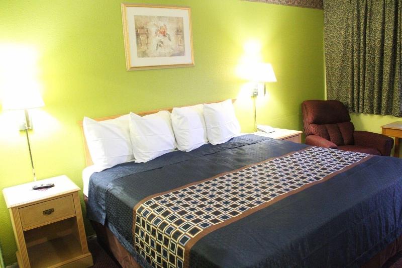 Hutchinson Inn image