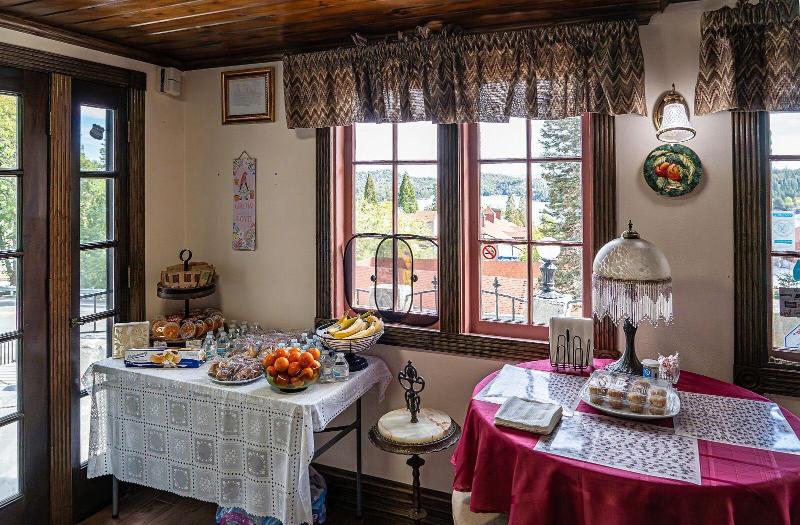 Arrowhead Lake Inn image