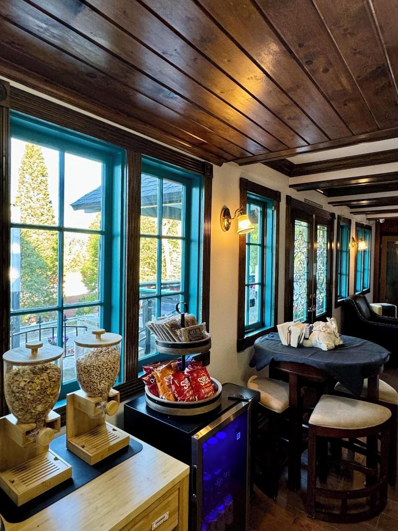 Arrowhead Lake Inn image