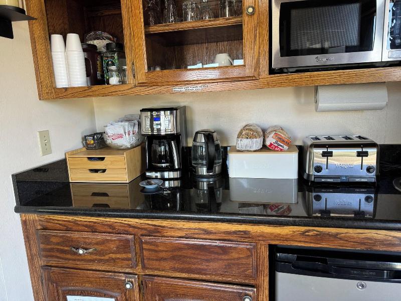 Arrowhead Lake Inn image