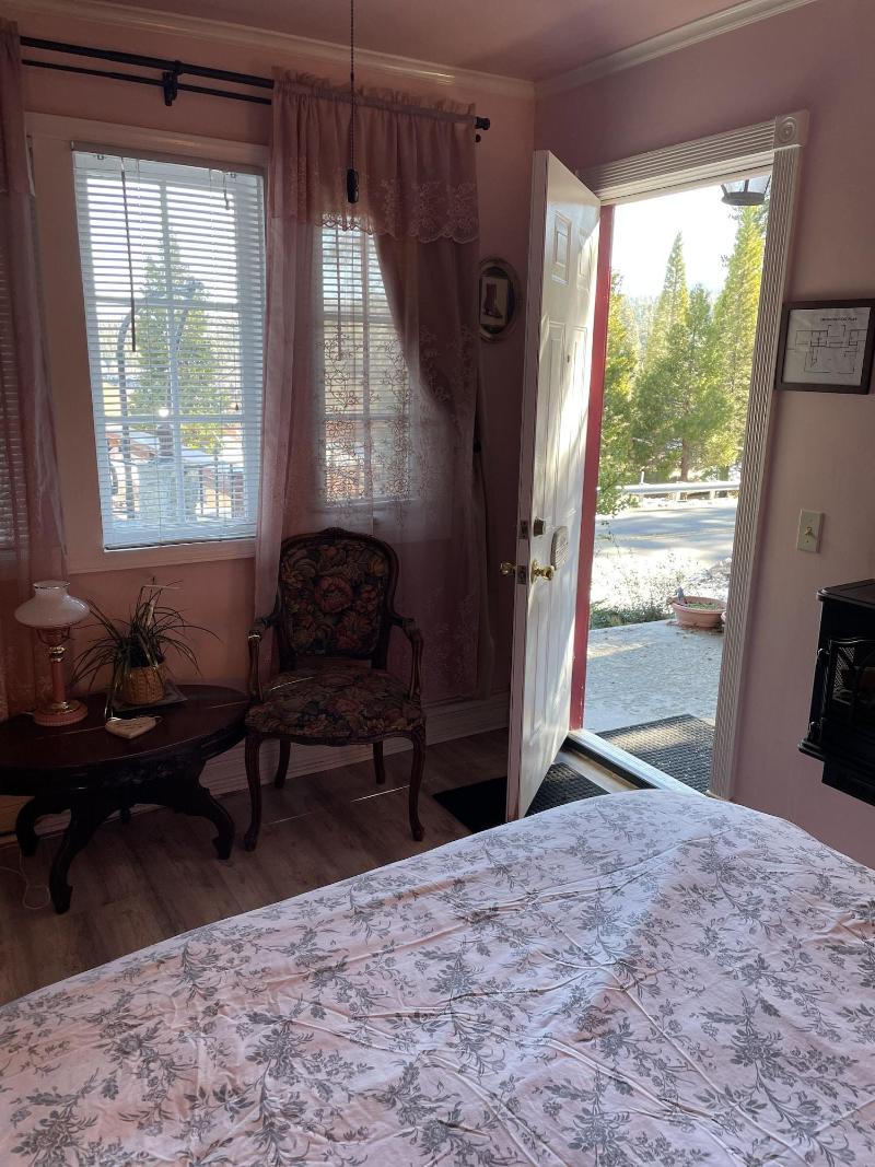 Arrowhead Lake Inn image