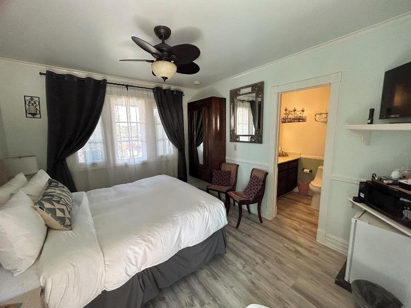 Arrowhead Lake Inn image