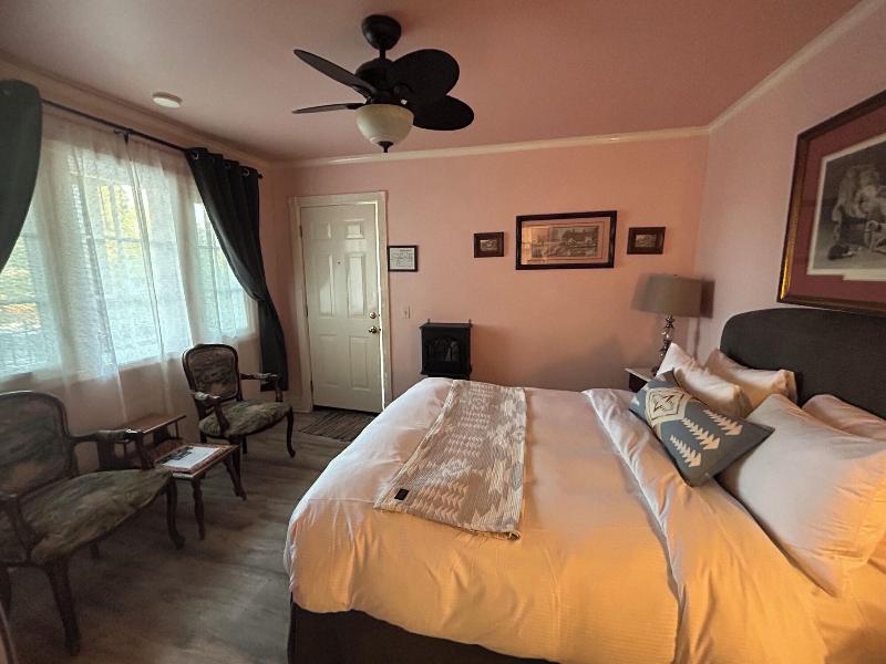 Arrowhead Lake Inn image