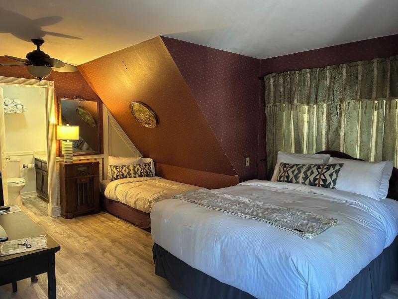 Arrowhead Lake Inn image