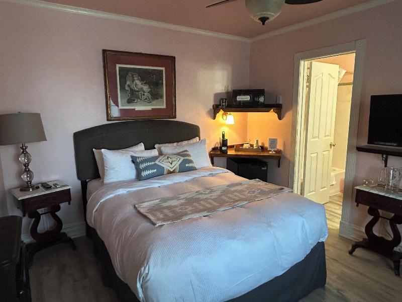Arrowhead Lake Inn image
