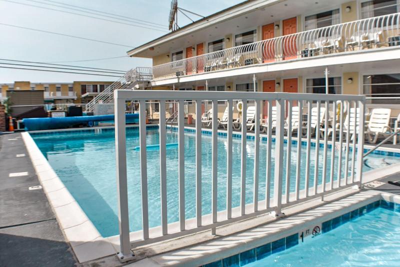 Blue Water Motel