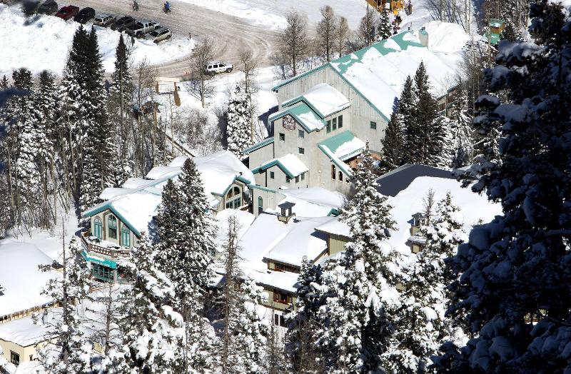Alpine Village Suites image