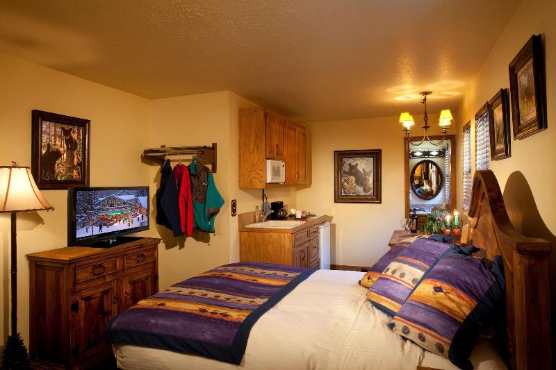 Alpine Village Suites image