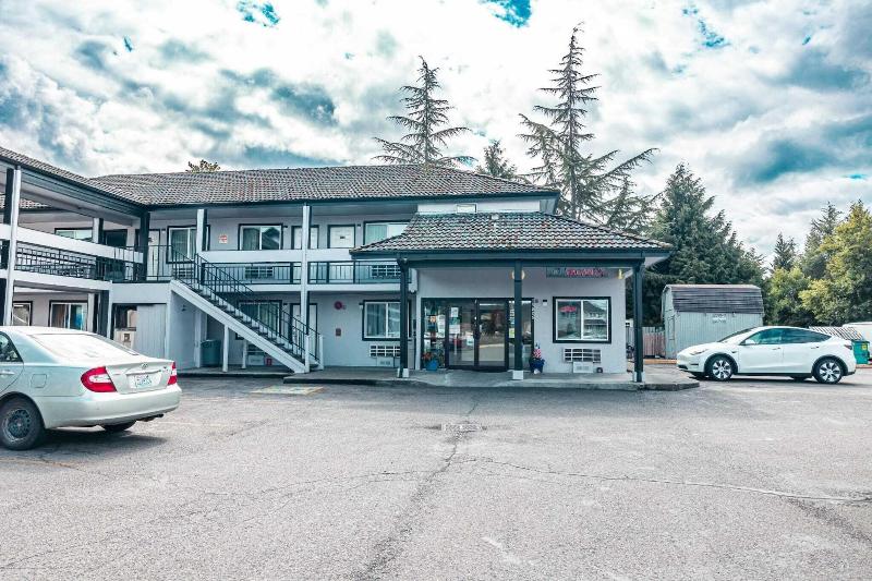 Sumner Motor Inn image