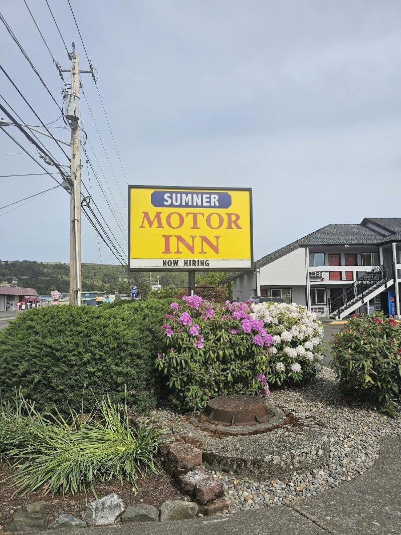 Sumner Motor Inn image