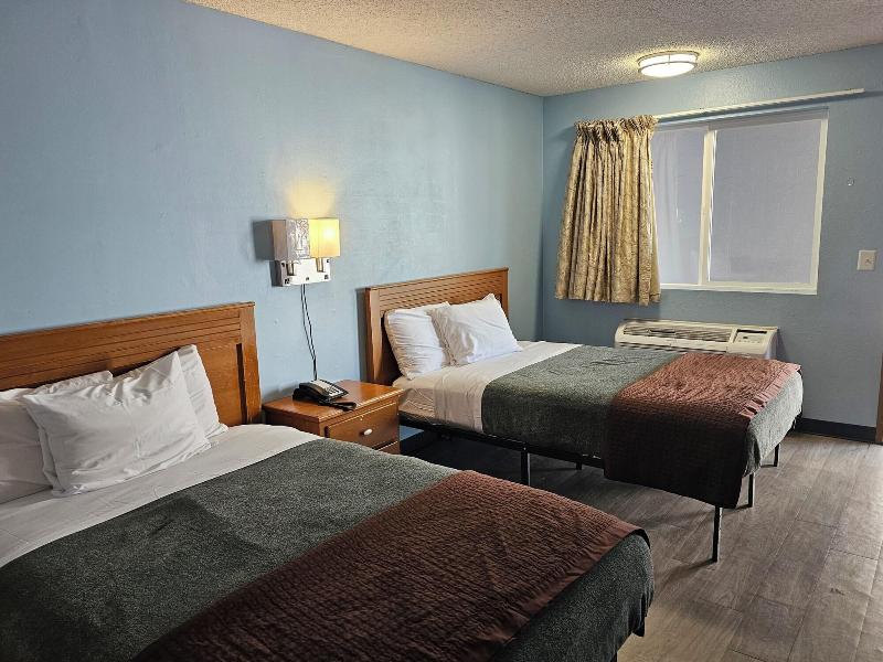 Sumner Motor Inn image