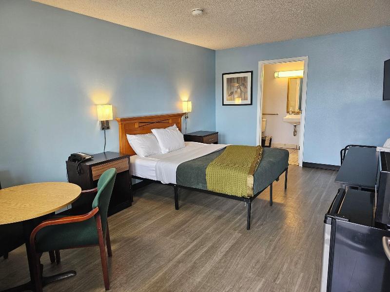 Sumner Motor Inn image