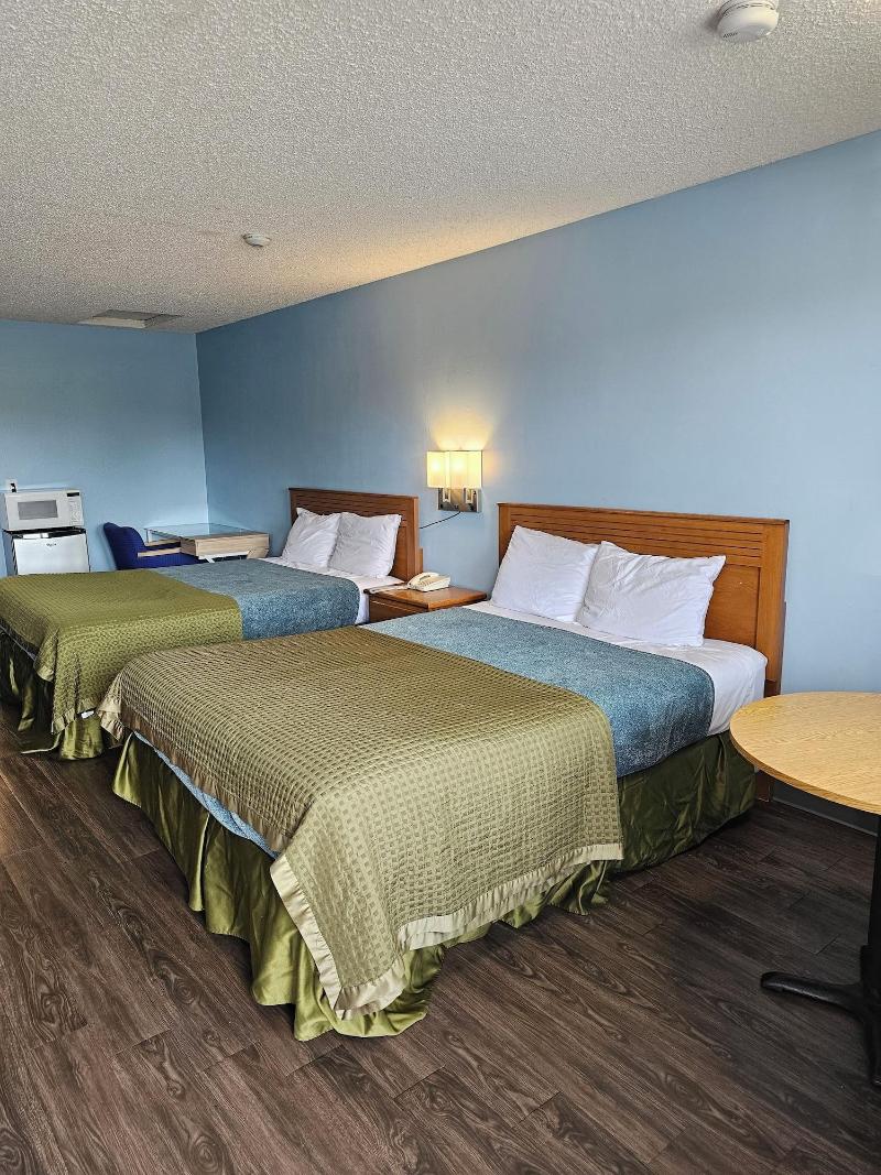 Sumner Motor Inn image