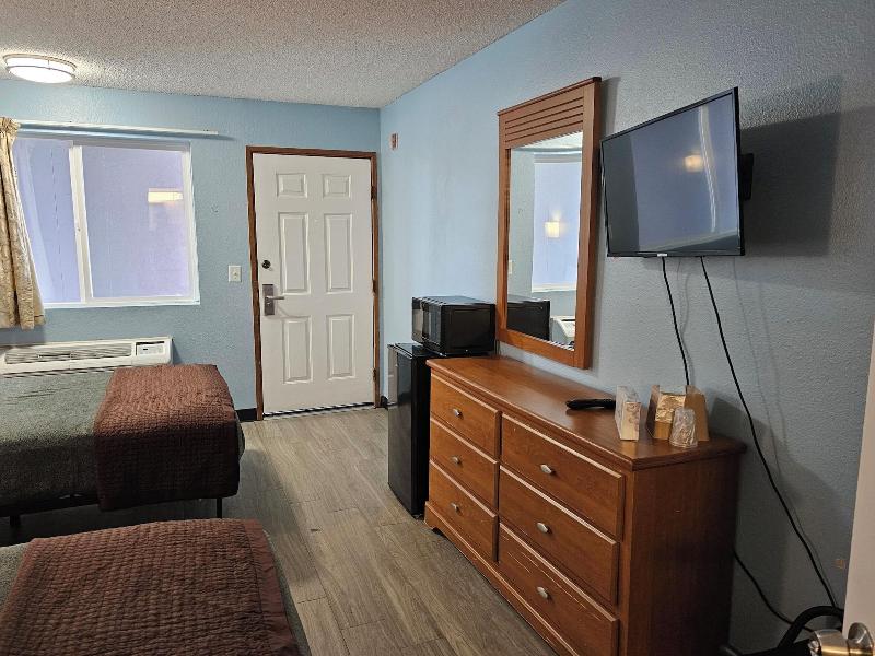 Sumner Motor Inn image