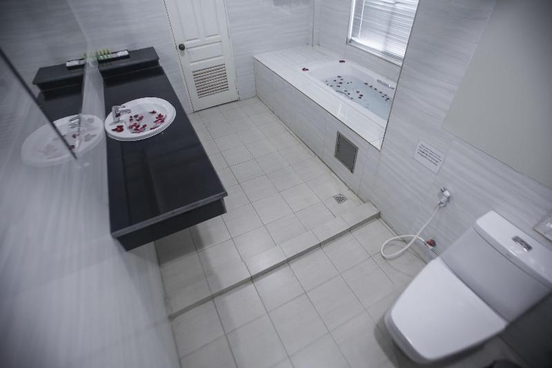 Grace Treasure Hotel image