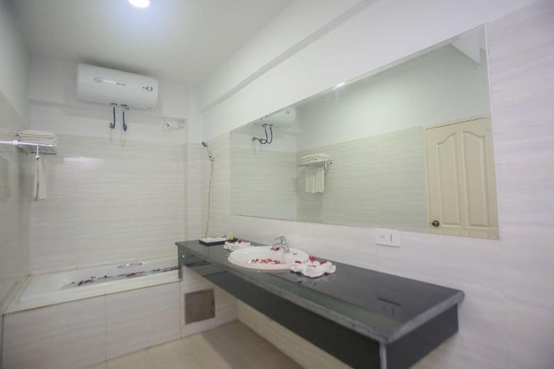Grace Treasure Hotel image