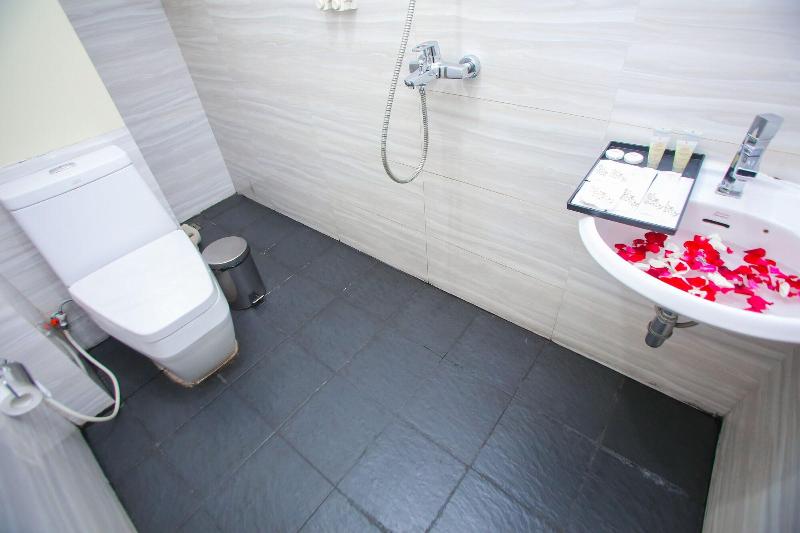 Grace Treasure Hotel image