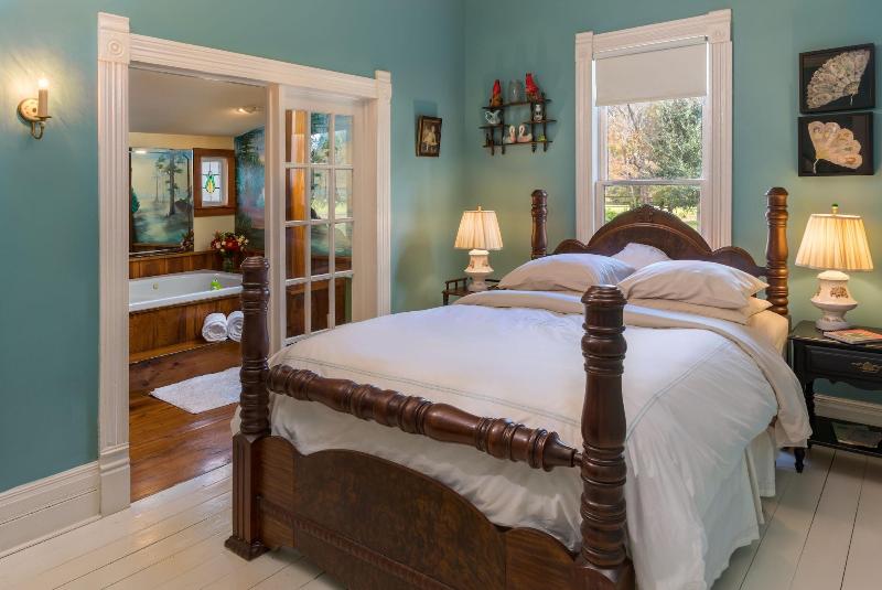 Maison D Memoire Bed Breakfast Cottages image