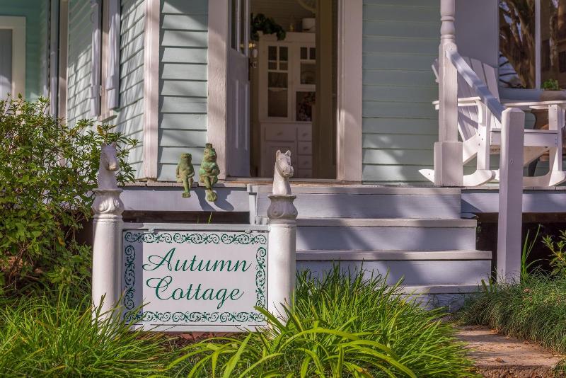 Maison D Memoire Bed Breakfast Cottages image