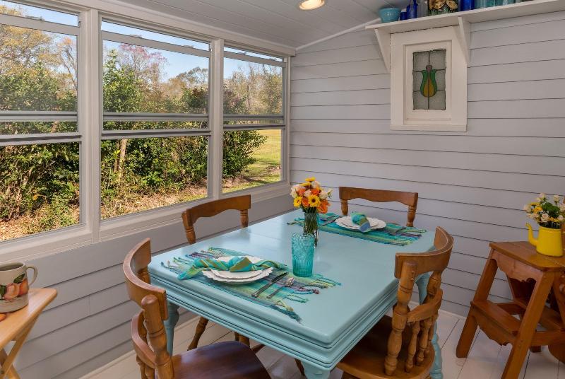 Maison D Memoire Bed Breakfast Cottages image