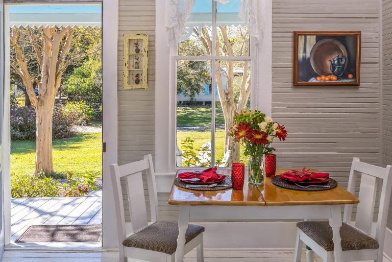 Maison D Memoire Bed Breakfast Cottages image