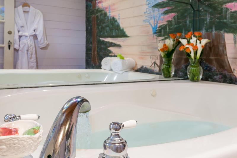 Maison D Memoire Bed Breakfast Cottages image