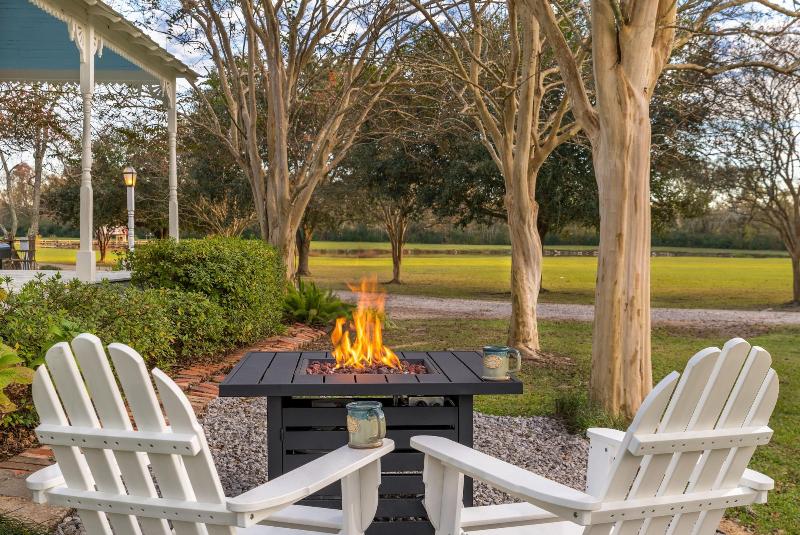 Maison D Memoire Bed Breakfast Cottages image
