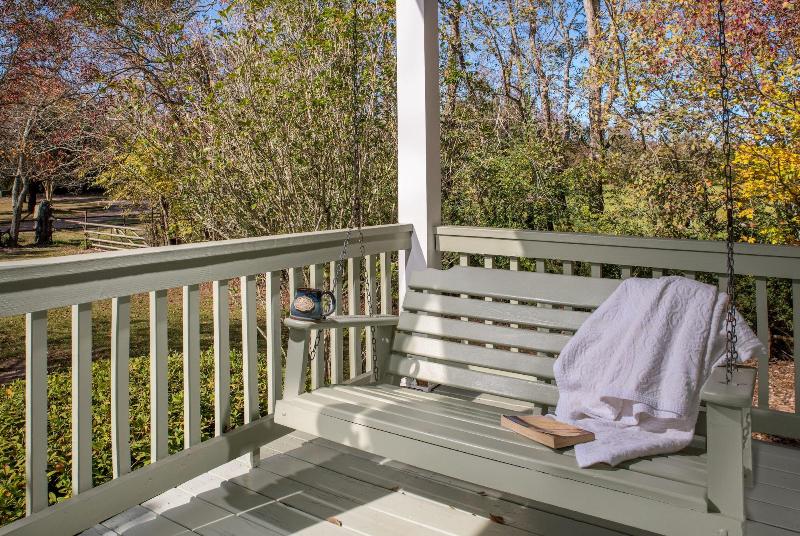 Maison D Memoire Bed Breakfast Cottages image