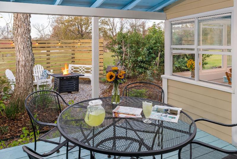 Maison D Memoire Bed Breakfast Cottages image