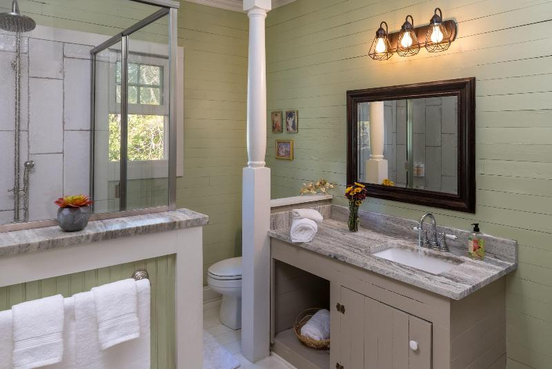 Maison D Memoire Bed Breakfast Cottages image