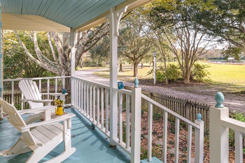Maison D Memoire Bed Breakfast Cottages image