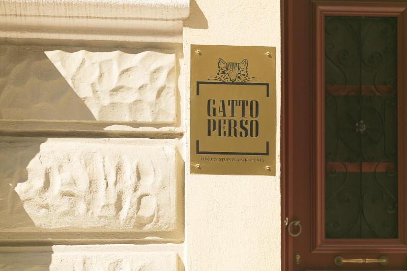 Gatto Perso Luxury Apartments image
