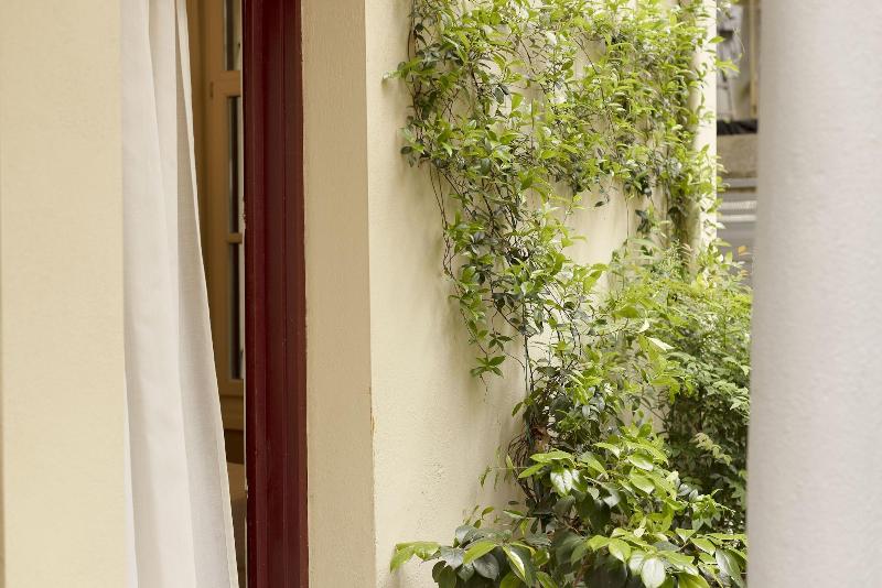 Gatto Perso Luxury Apartments image