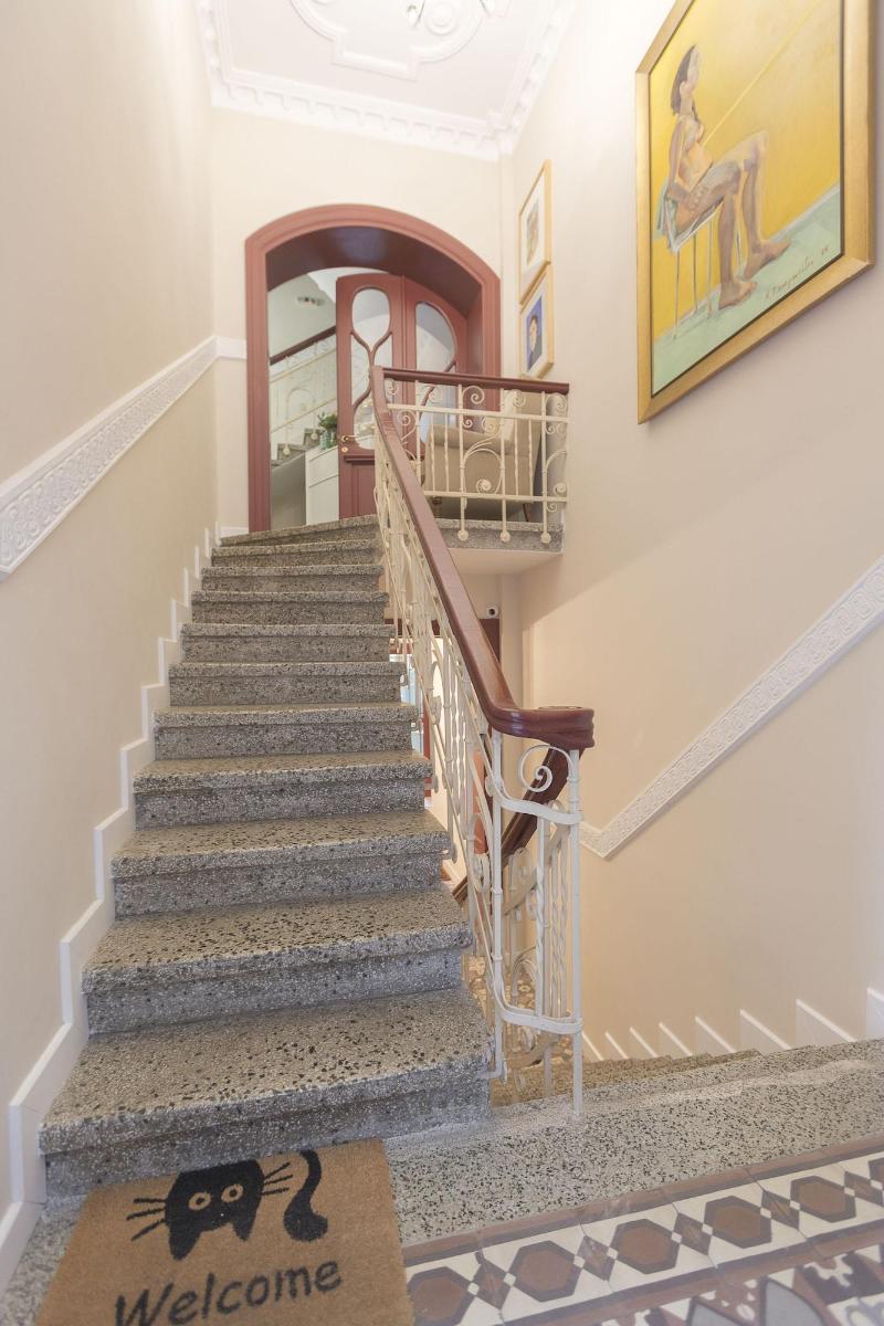 Gatto Perso Luxury Apartments image